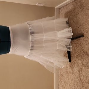 Crinoline - white fully lined, short crinoline